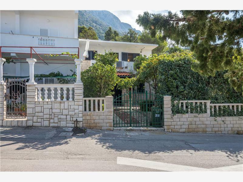 Apartments Maja Drašnice Zewnętrze zdjęcie