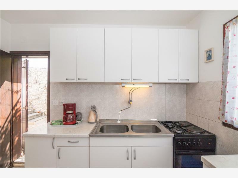Apartments Maja Drašnice Zewnętrze zdjęcie