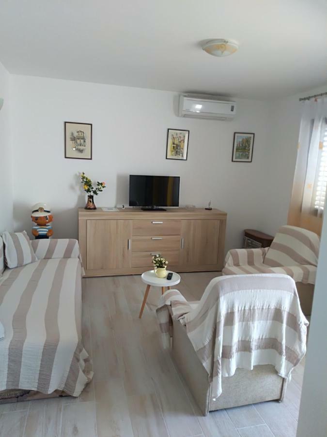 Apartments Maja Drašnice Zewnętrze zdjęcie
